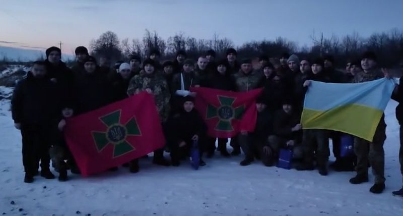 Додому повернуто ще 101 українця, більшість - захисники Маріуполя - фото