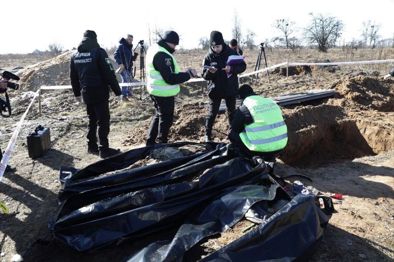 В Бородянці ексгумовано тіла ще трьох вбитих росіянами мирних мешканців - фото