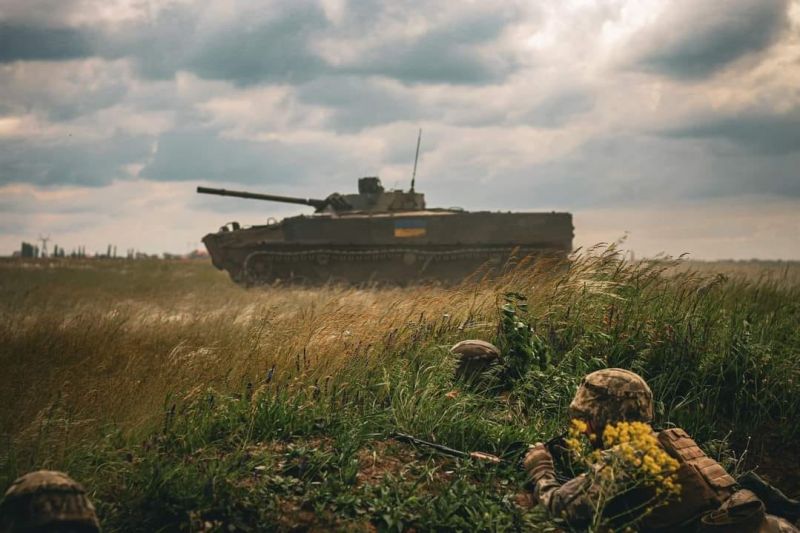 Українські війська продовжують наступ, закріплюються на досягнутому, - Генштаб - фото