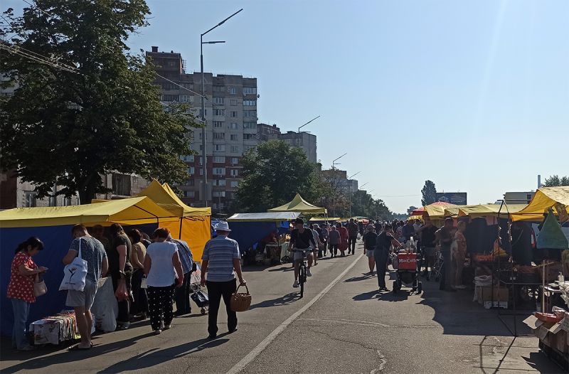 04-09 липня в Києві проходять районні продуктові ярмарки - фото