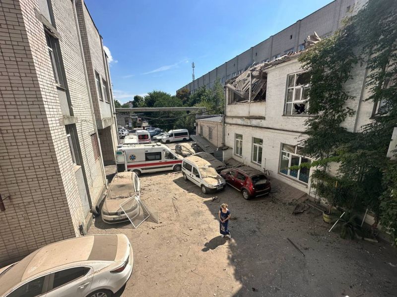 росіяни обстріляли лікарню в Херсоні, загинув лікар - фото