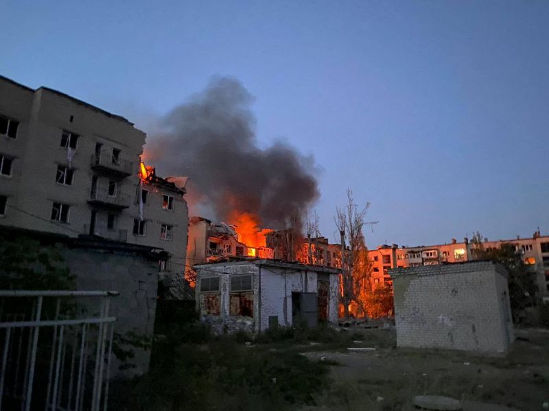 росіяни вдарили ракетами по житлових будинках в Покровську на Донеччині - фото