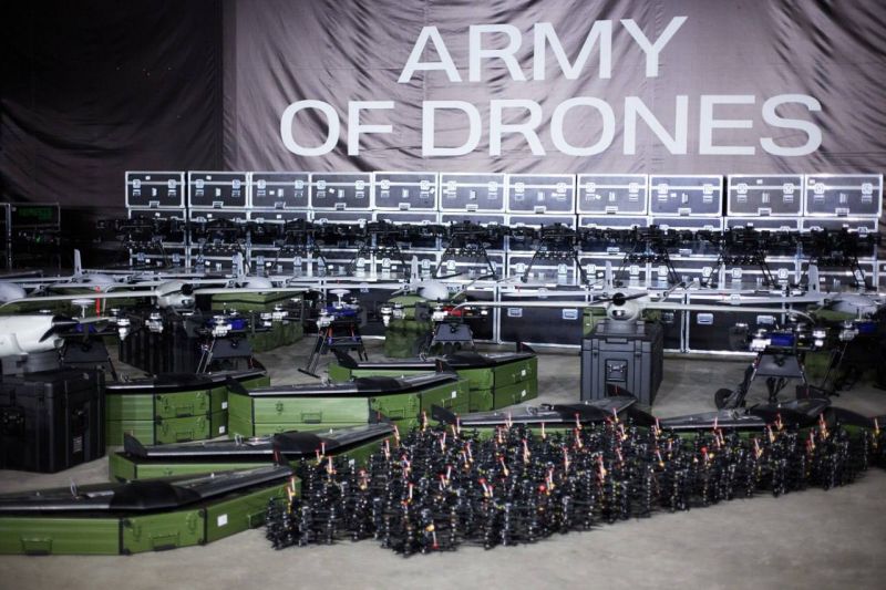 Понад 2 тис дронів українського виробництва прямують до військових, - Федоров - фото