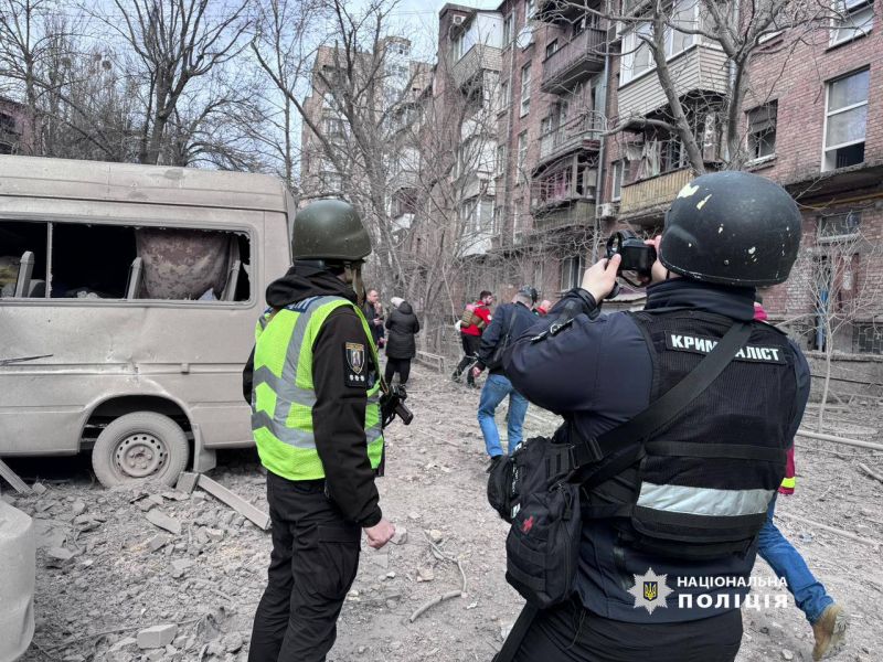 В Києві пролунали вибухи, попередньо вдарили балістикою. Доповнено - фото