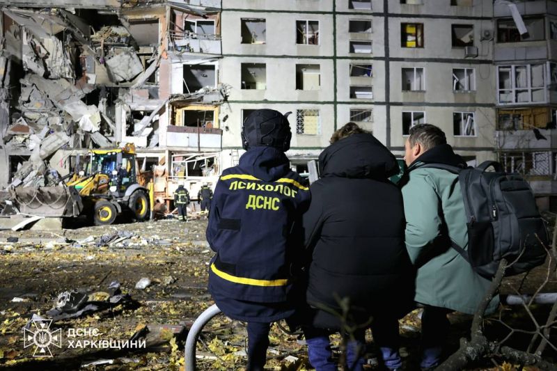 Рашисти вдарили КАБом по багатоповерхівці в Харкові, вбивши дитину - фото