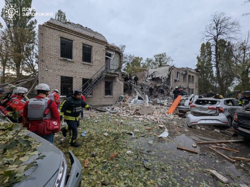 росіяни вдарили ракетою по дитсадку в Запоріжжі. Доповнено - фото