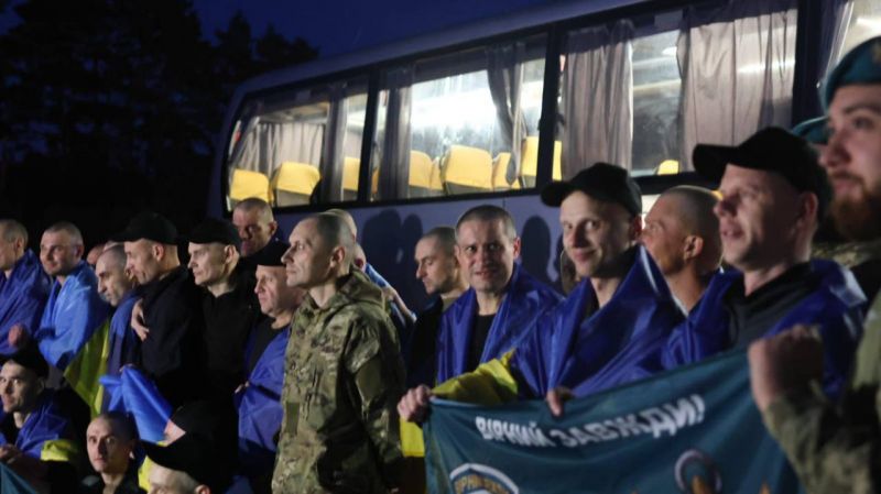 Відбувся черговий етап обміну військовополоненими - фото
