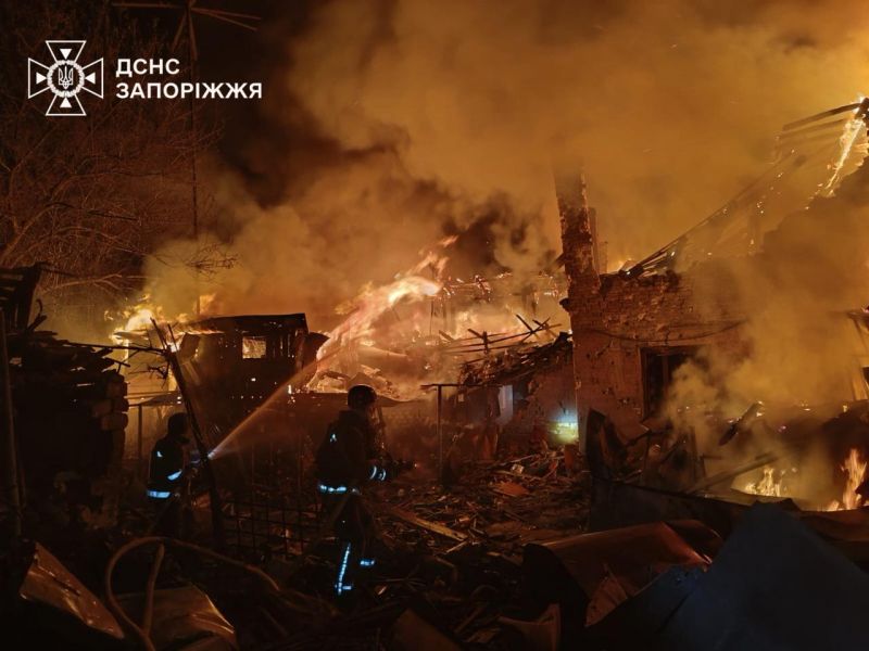 Вночі рашисти завдали масованого удару по Запоріжжю, вбивши людину, серед поранених є діти - фото