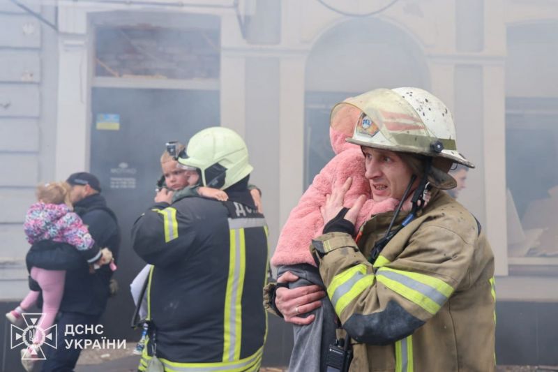 У Харкові росіяни ударили по дитячому садочку - фото