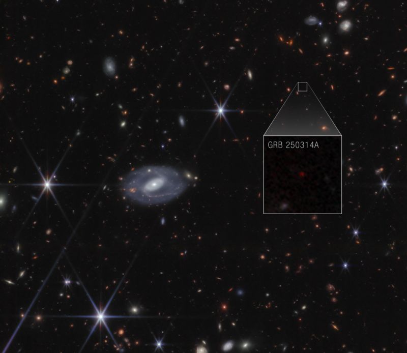 "Вебб" ідентифікував найранішу з відомих наднову - фото