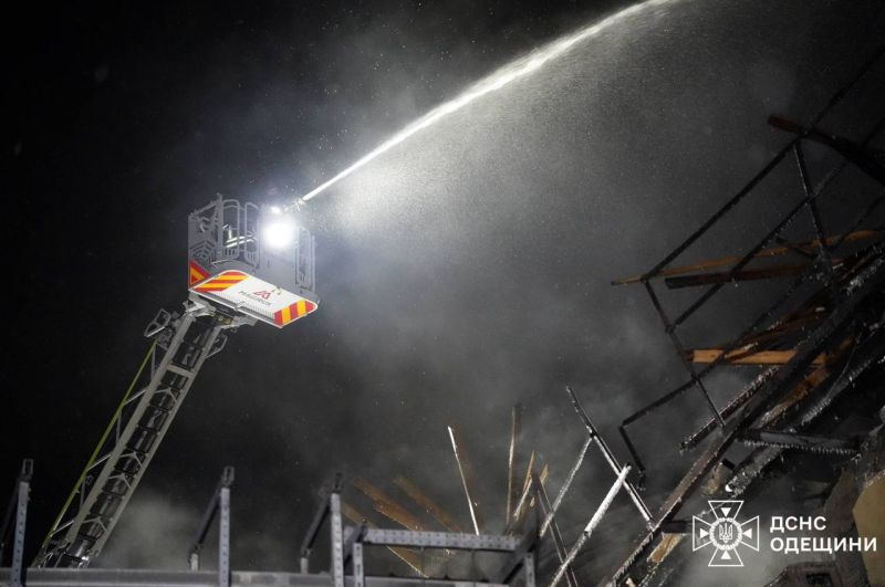 Вночі росіяни знову атакували цивільні об&prime;єкти Одещини - фото