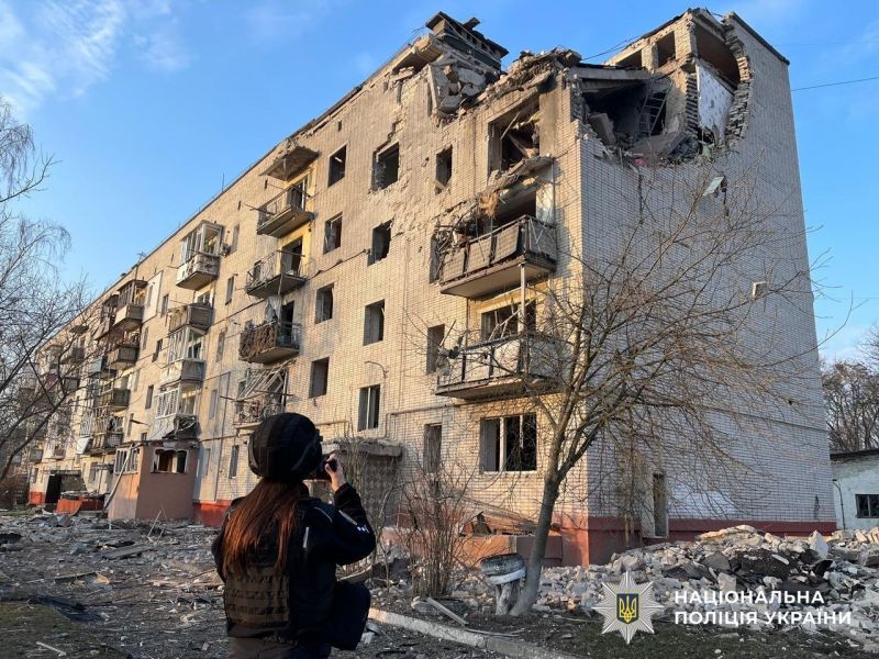 По житлових будинках Шостки рашисти вдарили КАБами - фото