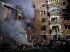 В Конотопі росіяни поцілили по багатоквартирному будинку