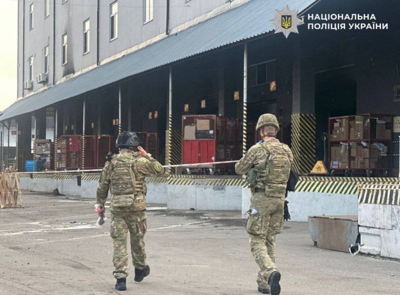 На поштовому терміналі в Оболонському районі вибухнула посилка - фото