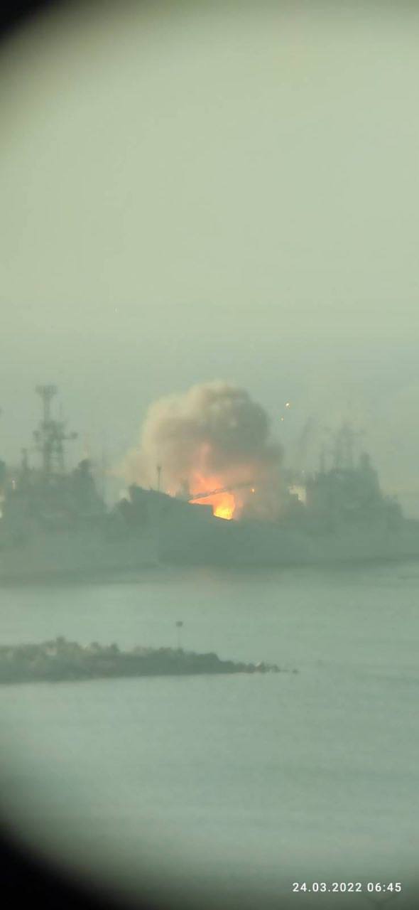 Бердянск взрыв в порту на фото 3