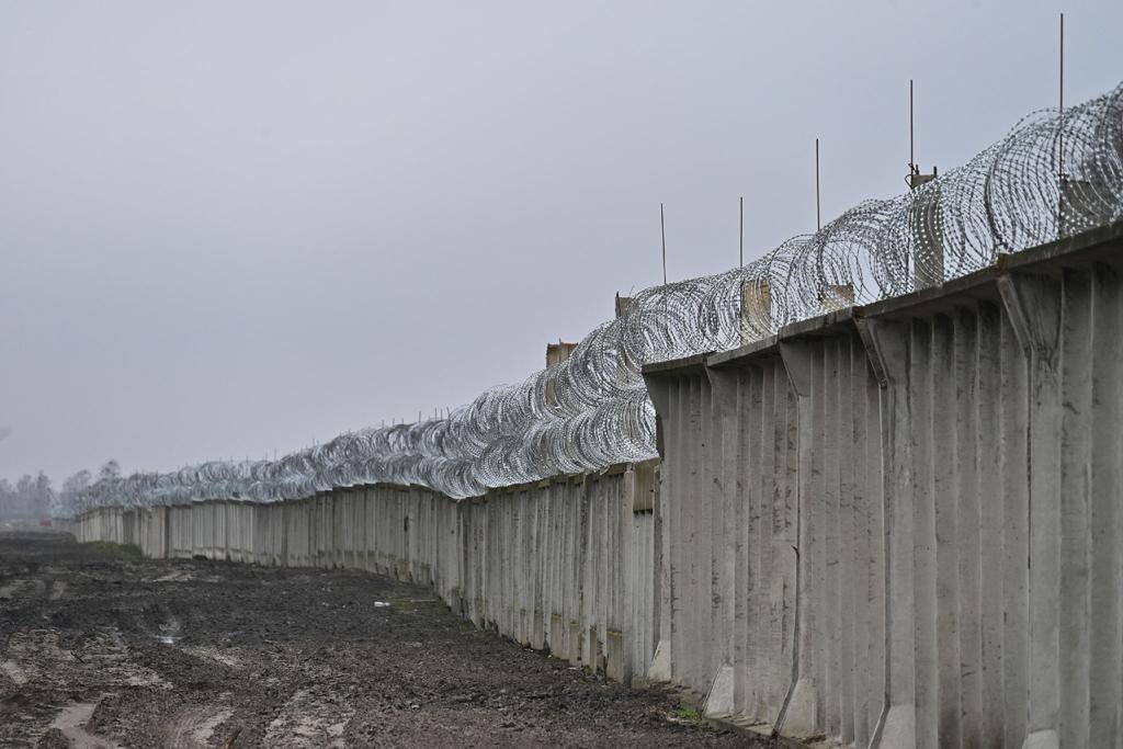 стіна на кордоні з білоруссю 2