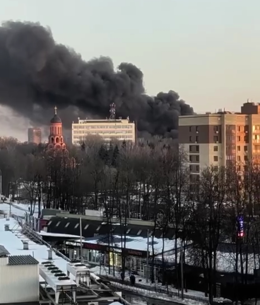 дым над заводом