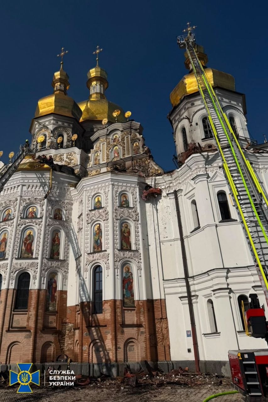 постраждала будівля Успенського собору