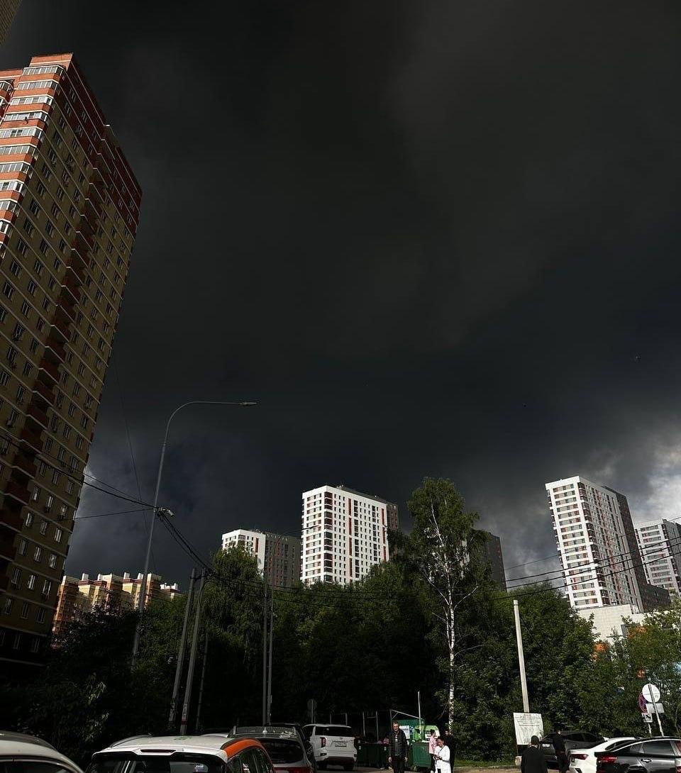 В москве днем темно