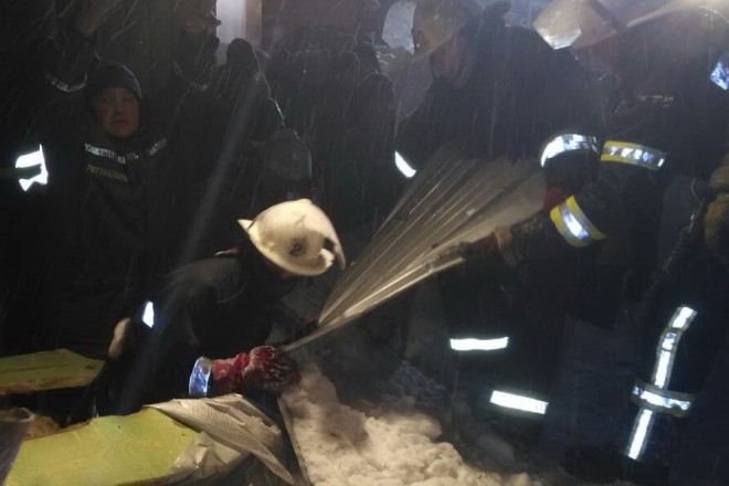 обрушение ларька у метро Масельского, фото 4