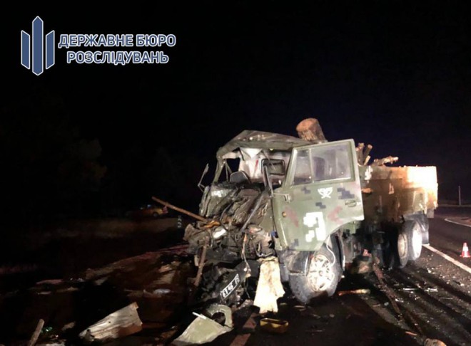 аварія з військовими вантажівками під Херосоном фото