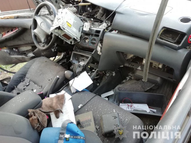 бросил гранату в машину в Харькове, фото