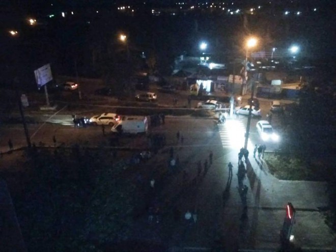 ДТП за участі патрульного авто у Чернівцях, фото 1