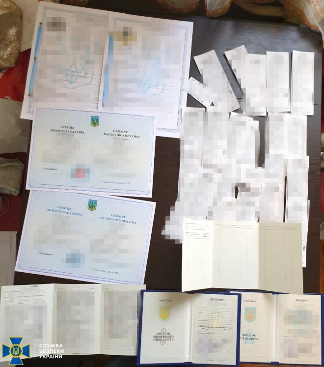 підроблені українські дипломи для терористів на фото 3