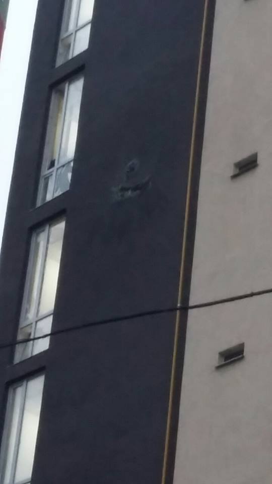 обстріляли офісний центр у Харкові на фото 2