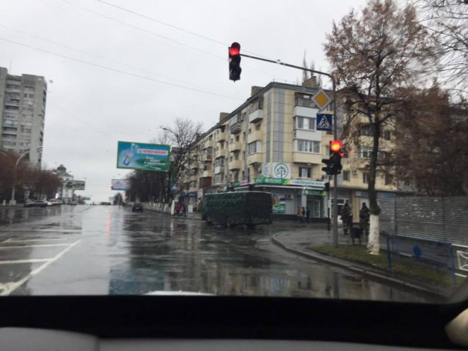 войска и военная техника в оккупированном Луганске на фото 4