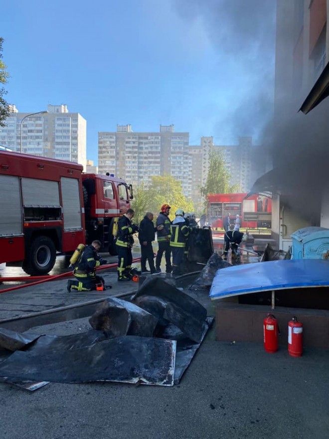 пожар в Киевской инженерной гимназии на фото 2