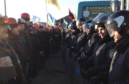 дорога до Януковича - фото