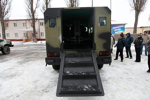 украинский бронеавтомобиль Козак 2014 на фото 4