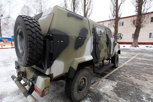 украинский бронеавтомобиль Козак 2014 на фото 5