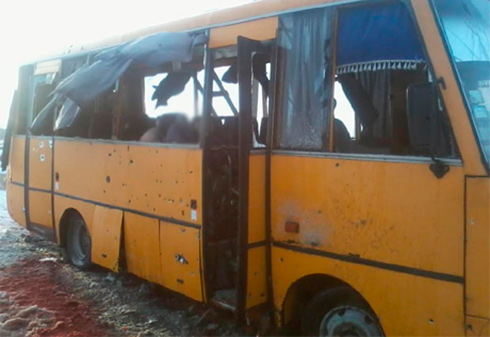 розстріляний терористами автобус на фото