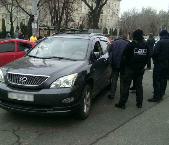 полицейские и активисты взяточники в Одессе на фото 1