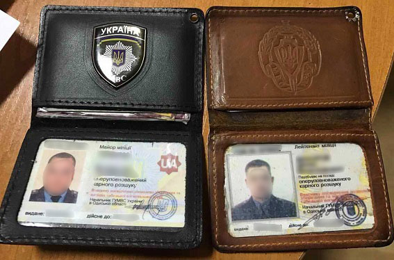 полицейские и активисты взяточники в Одессе на фото 3