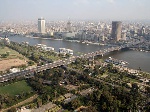 Египетские футбольные фанаты сжигают и громят Каир