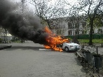 В Киеве горел автомобиль, из которого продавали кофе