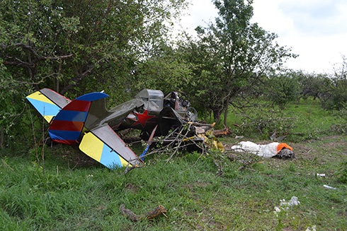 Под Киевом разбился самолет [фото] - фото
