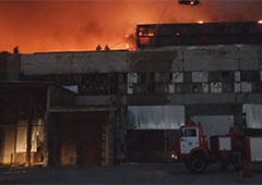 В Святошинском районе столицы ночью горели склады - фото