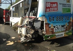 На трассе Москва-Рига столкнулись лоб в лоб два автобуса - фото