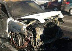 Одному за активистов Евромайдана сожгли машину - фото