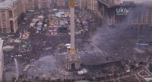 Евромайдан держится - фото