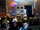 Ночью некоторые активисты Майдана пытались вновь захватить КГГА