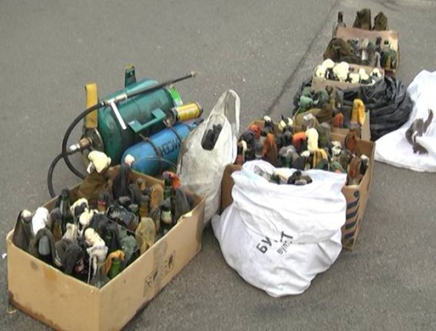 В Новых Петровцах в милицию сдали 150 «коктейлей Молотова» - фото