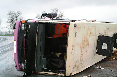 На Полтавщине перевернулся пассажирский автобус, есть погибшие - фото
