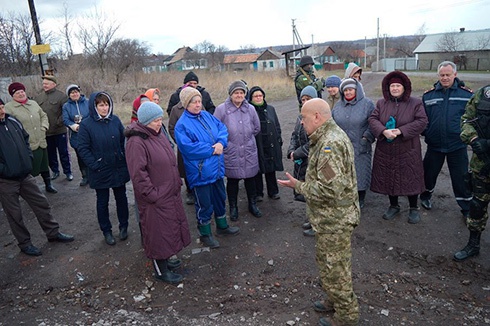 Жители села на Луганщине попросили «вернуть их снова в Украину» - фото
