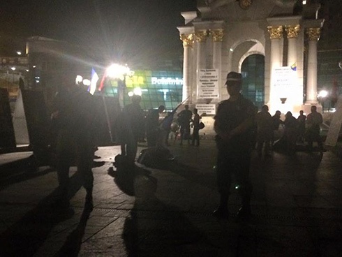 На Майдане Независимости снесли палатки - фото