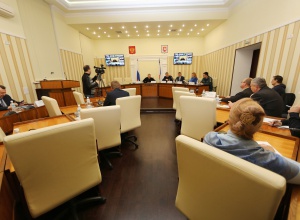 Крымчан поощряют к встрече Нового года без электроэнергии - фото